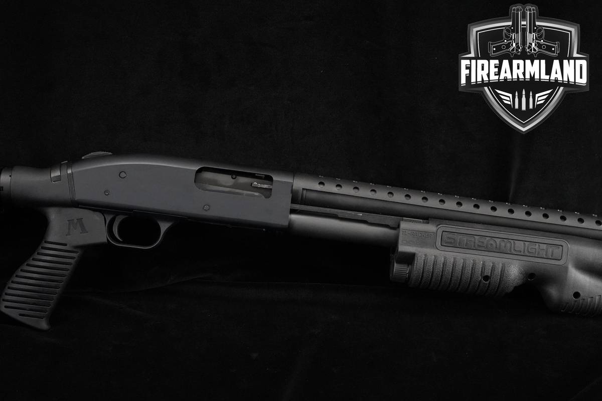 TACTICAL Mossberg Model 590 7-Shot 12-Gauge Mossberg 590