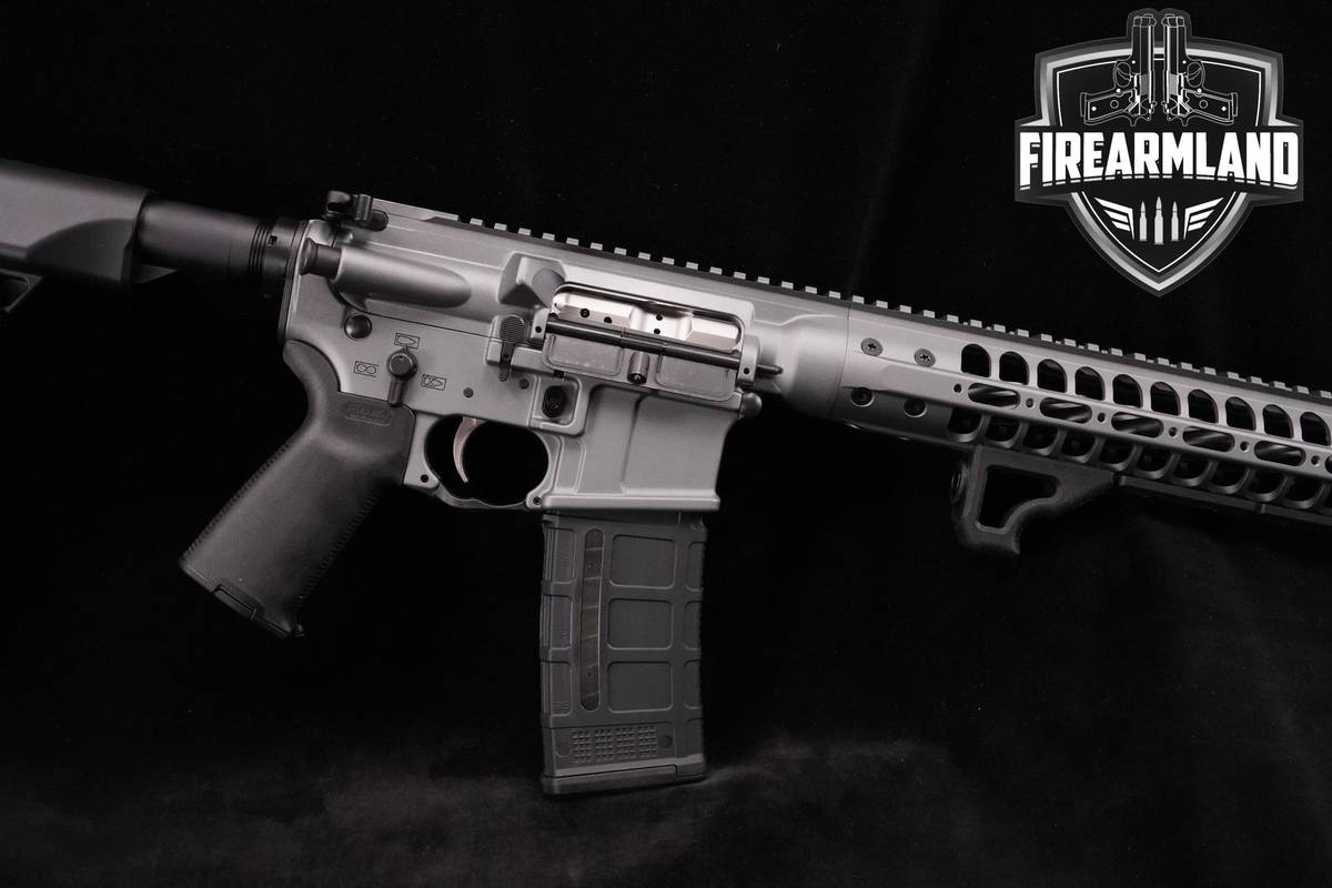 LIKE-NEW LWRC M6IC IC-DI 5.56 NATO AR-15 AR15 16.1" M6-IC