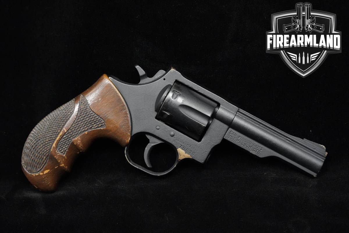 Dan Wesson V15 357 Magnum 4" Blued V15 V-15 Dan-Wesson