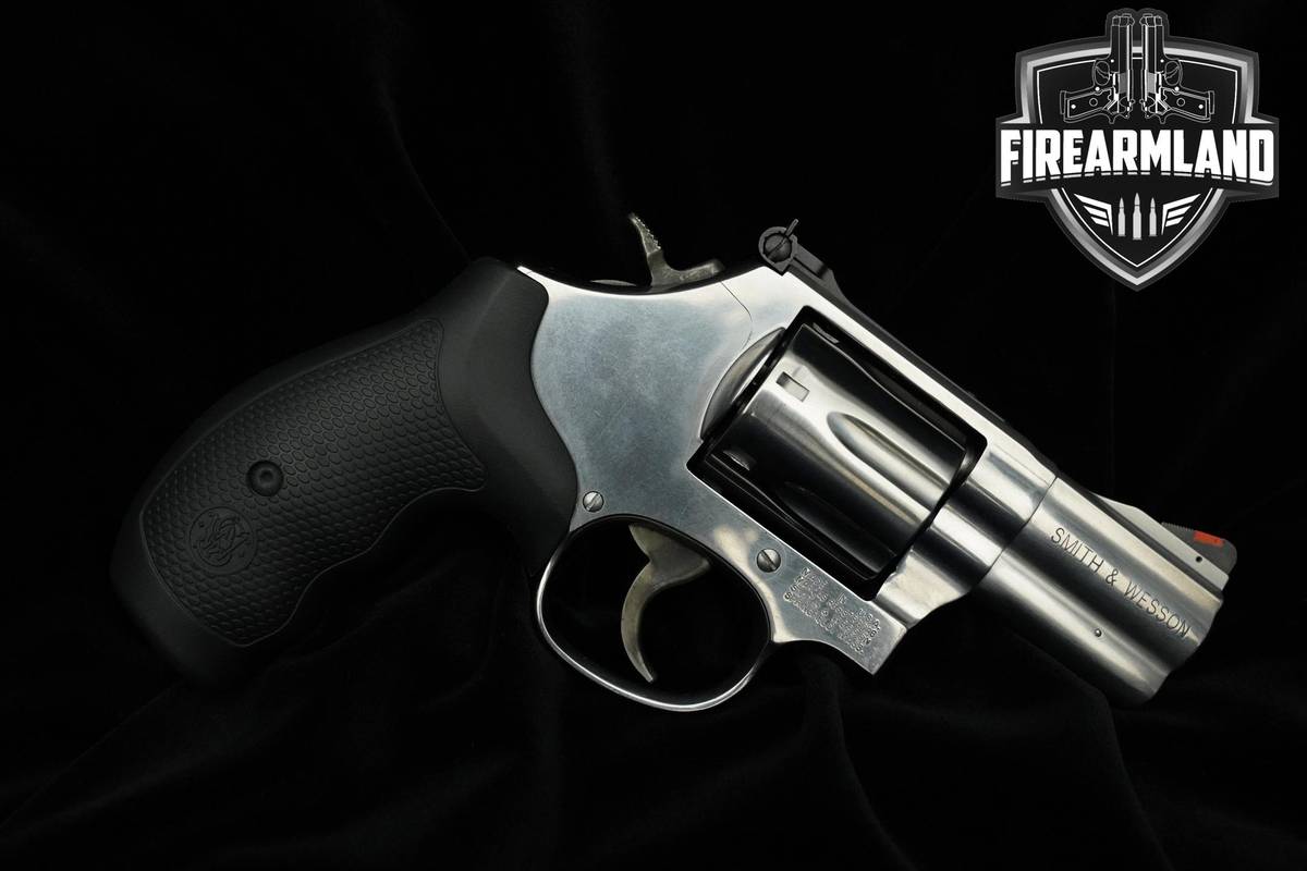 Smith & Wesson (S&W) 686-6 Plus 357 Magnum 2.5" 686-6 S&W +ORIG CASE
