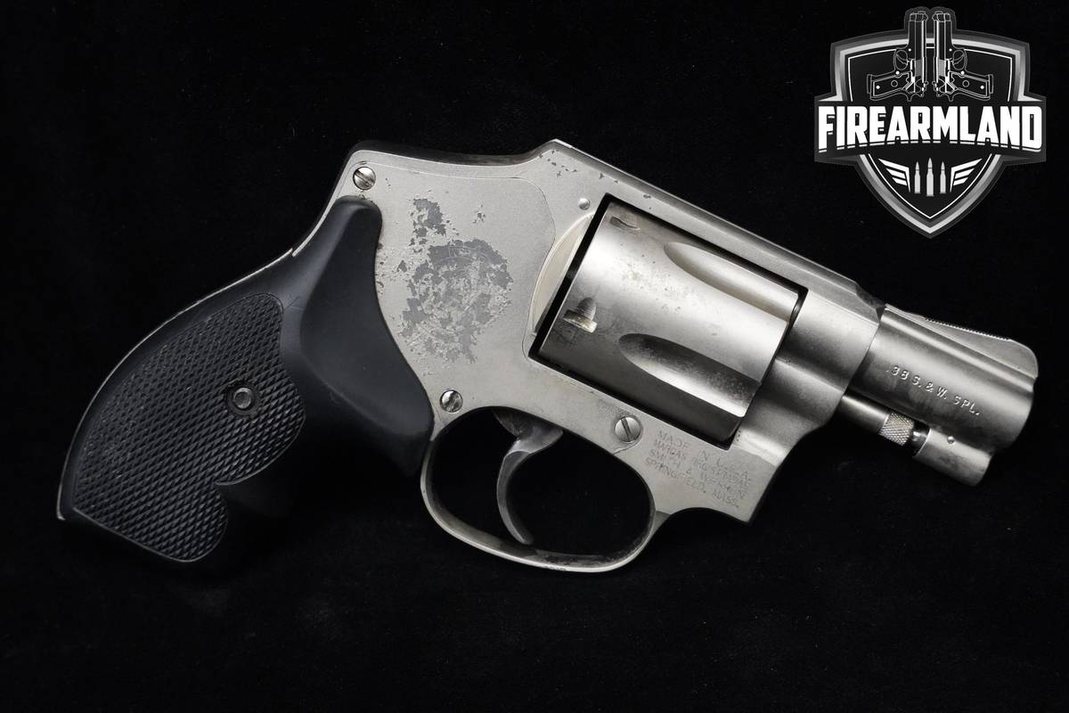 Smith & Wesson Model 442 J-Frame (S&W) 38 Special 1.88" S&W 442 +HOLSTER