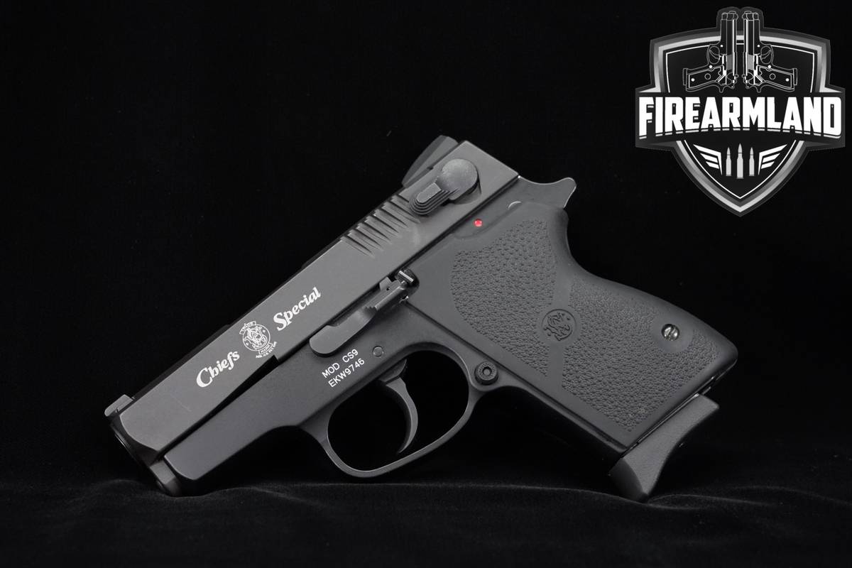 Smith & Wesson CS9 Chiefs Special 9mm 3" CS-9 +2 MAGS & ORIG CASE