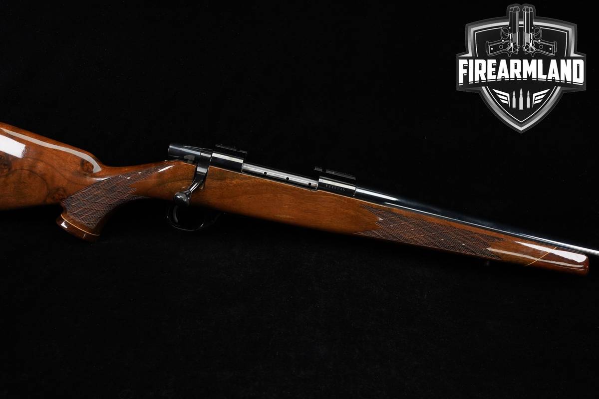Weatherby Vanguard 7mm Rem Magnum 24" Blued & Walnut Monte Carlo