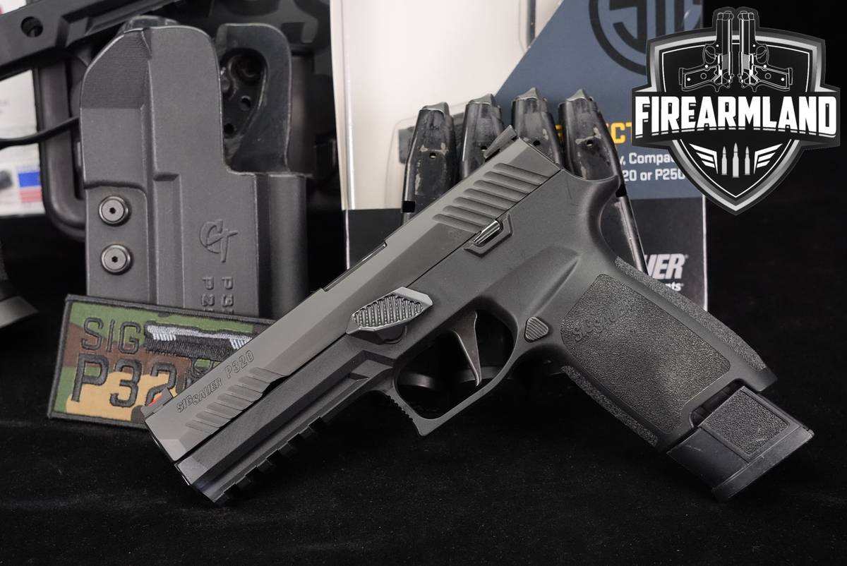 Sig Sauer P320 9mm 4.9 P 320 +5 MAGS, ORIG CASE, HOLSTER, GRIP MODULES