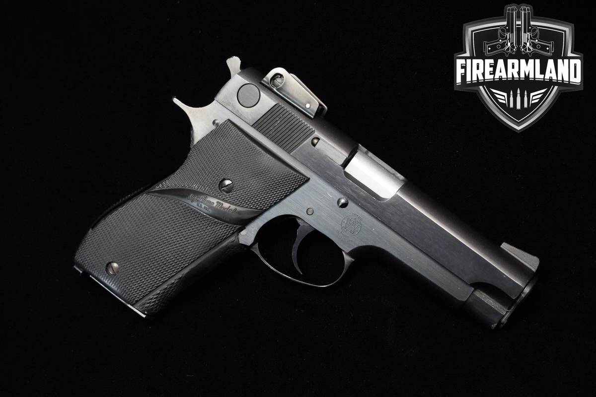 VINTAGE 1982 Smith & Wesson S&W Model 539 9mm STEEL FRAME 4" S&W +3 MAGS