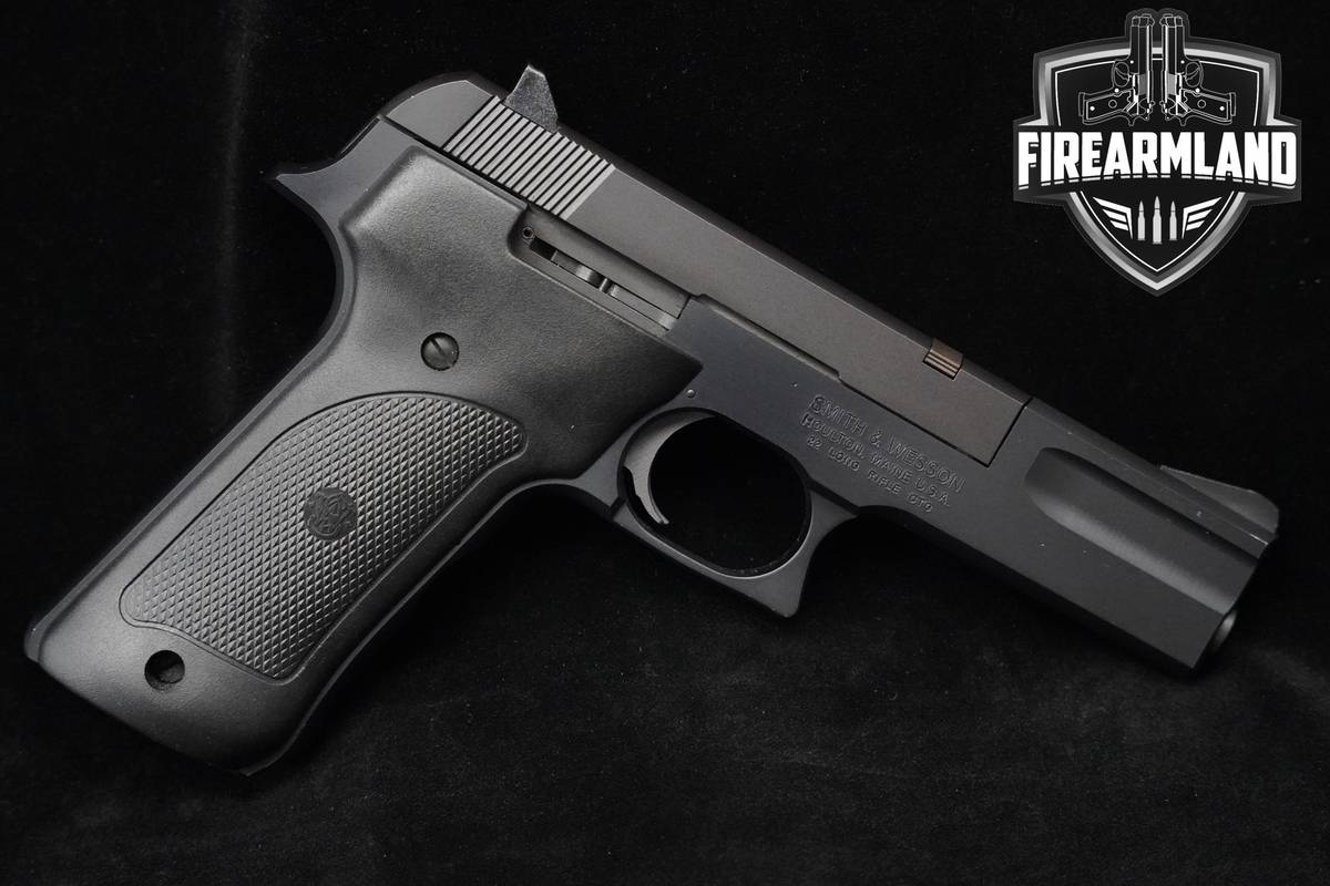 Smith & Wesson (S&W) Model 422 22LR 10+1 4.5" Target Pistol S&W 422