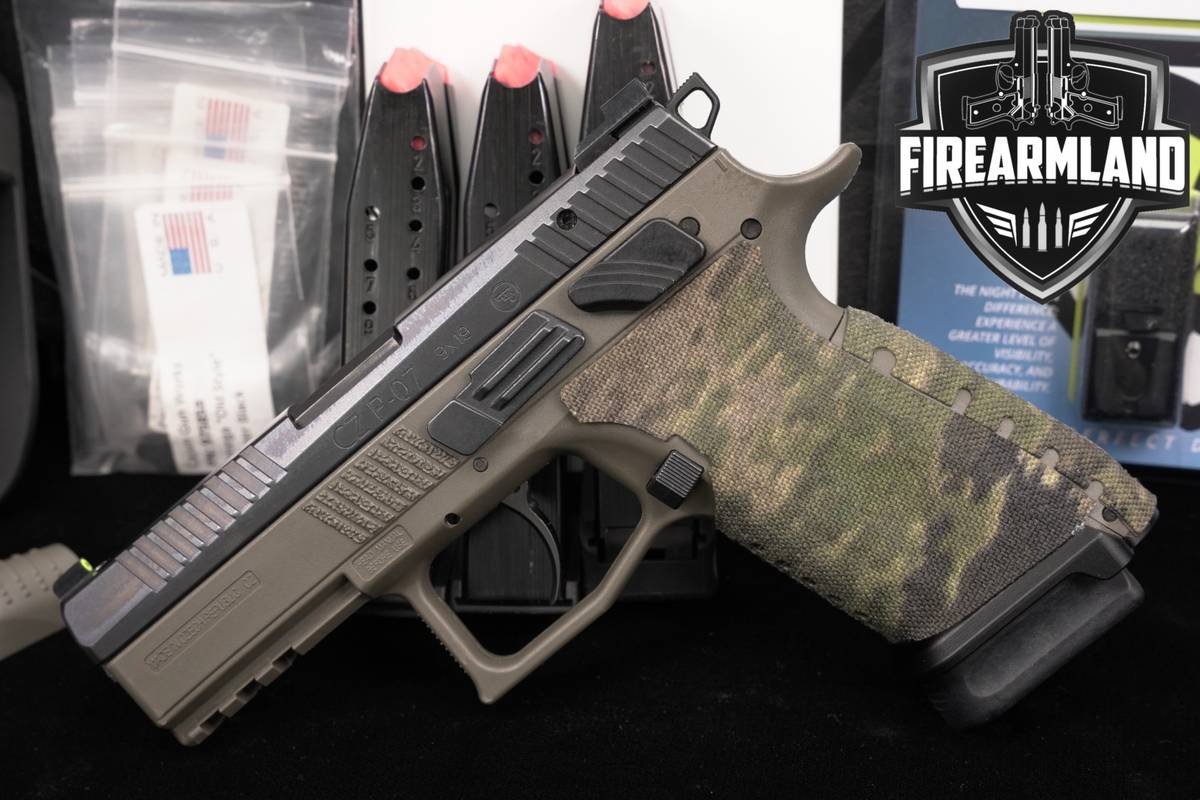 CZ P-07 9mm 3.75" Two-Tone OD Green P07 +4 MAGS, ORIG CASE & HOLSTER