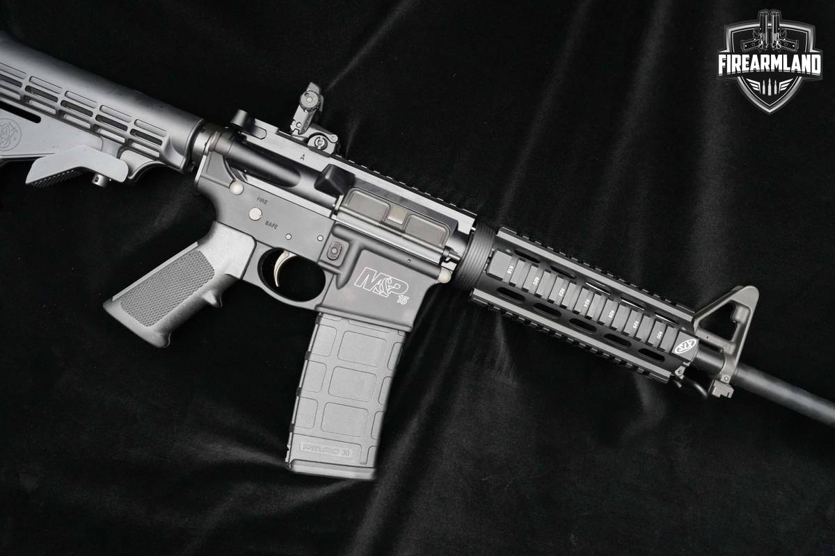 Smith & Wesson M&P15 5.56 NATO 30+1 THREADED Rifle S&W 556 S&W M&P15 2MAGS
