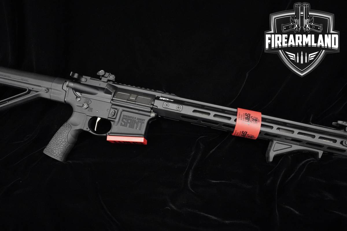 Springfield Armory Saint Victor 5.56 NATO 16" Springfield 5MAGS & ORIG CASE