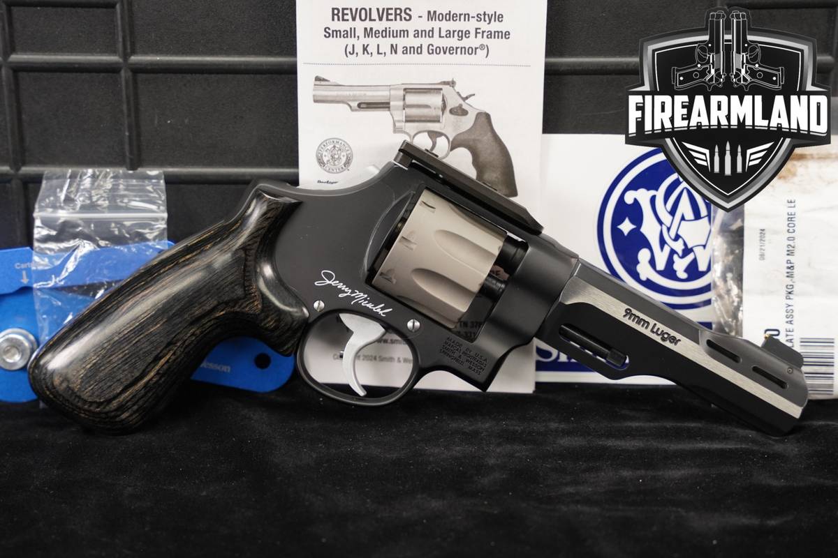 LIMITED Smith & Wesson Model 327 PC JERRY MICULEK World Record (WR) S&W