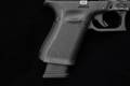 Glock 19 Gen5 9mm Luger nDLC in Good Condition Image 4