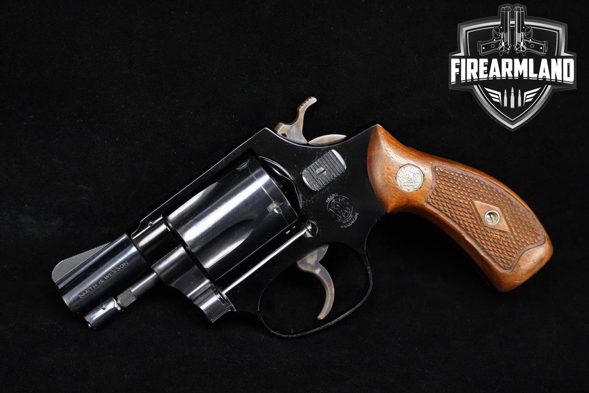 MINTY Smith & Wesson Model 37 Chiefs Special Airweight 38-Special 2" S&W 37