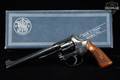 1958-1959 Smith & Wesson (S&W) Model 35 .22/32 Target; No Dash; I-Frame; Flat Latch .22 LR High Polish Blue in Good Condition Image 2