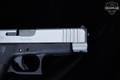 Glock 48 Slimline 9mm Luger two tone in Excellent Condition Image 5