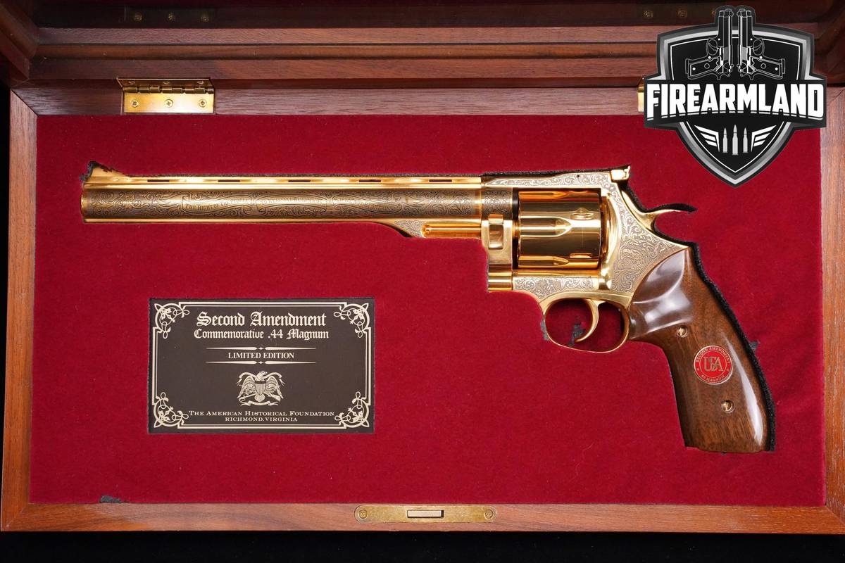 1988 Dan Wesson 44-V10 Second Amendment Commemorative 44Magnum 10"