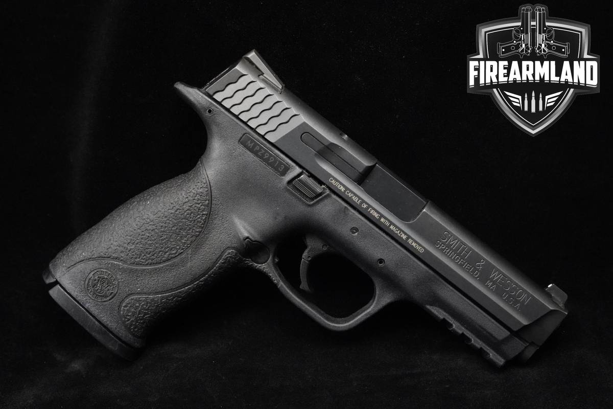 Smith & Wesson (S&W) M&P40 40 S&W 4.25" M&P40 M&P-40 +2 MAGS & ORIG CASE