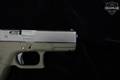 Glock 19 Gen3 9mm Luger Two-Tone in Good Condition Image 5