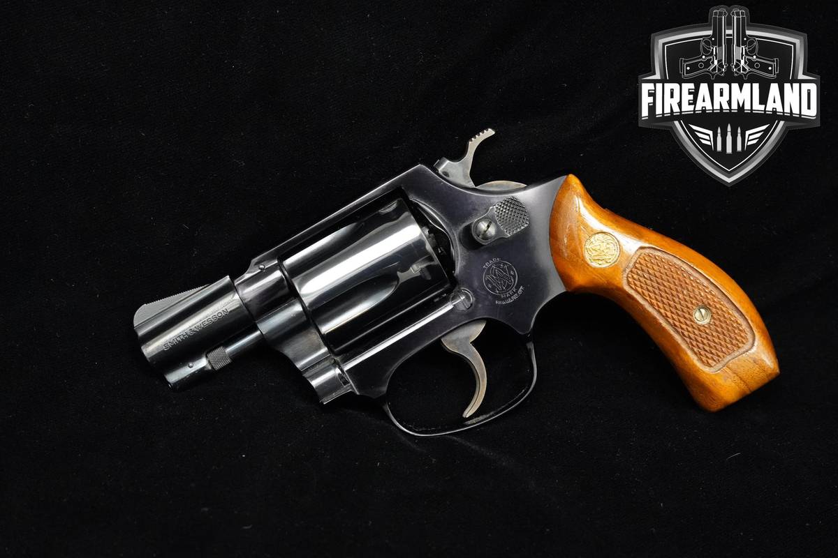 Smith & Wesson (S&W) Model 37 Chiefs Special Airweight 38 Special 2" S&W 37