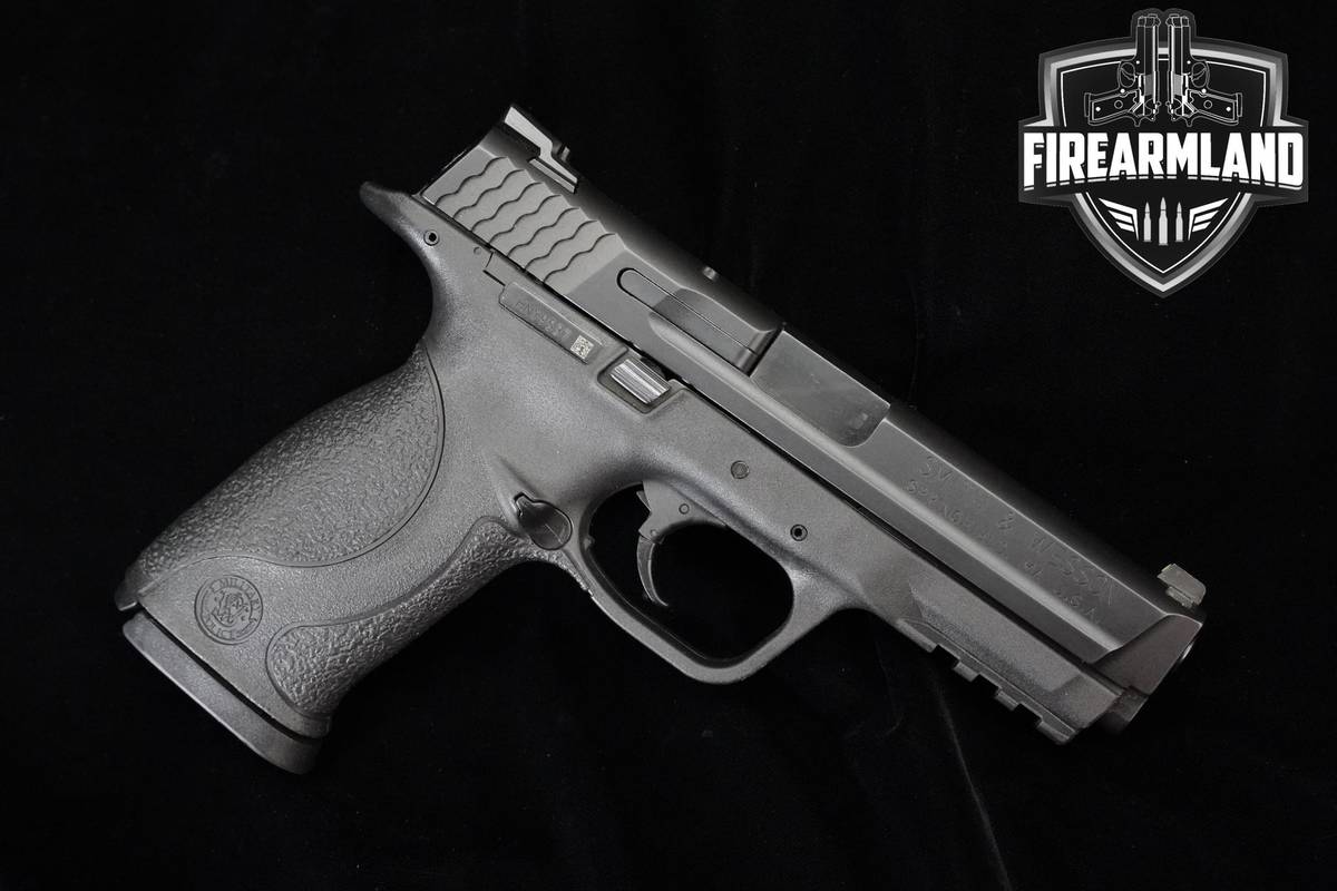 Smith & Wesson (S&W) M&P9 9mm 4" Armornite S&W M&P9 M&P-9 3MAGS & ORIG CASE