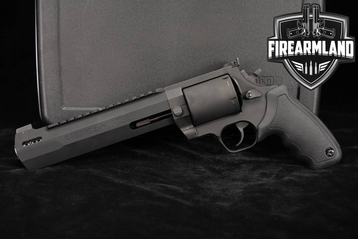 Taurus Raging Hunter 500 S&W Magnum 8.5" DA/SA Factory Ported +CASE
