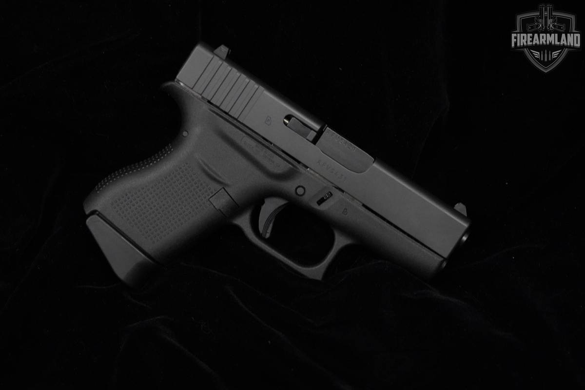 Glock 43 9mm Glock Slimline G-43 +2 MAGS & ORIG CASE