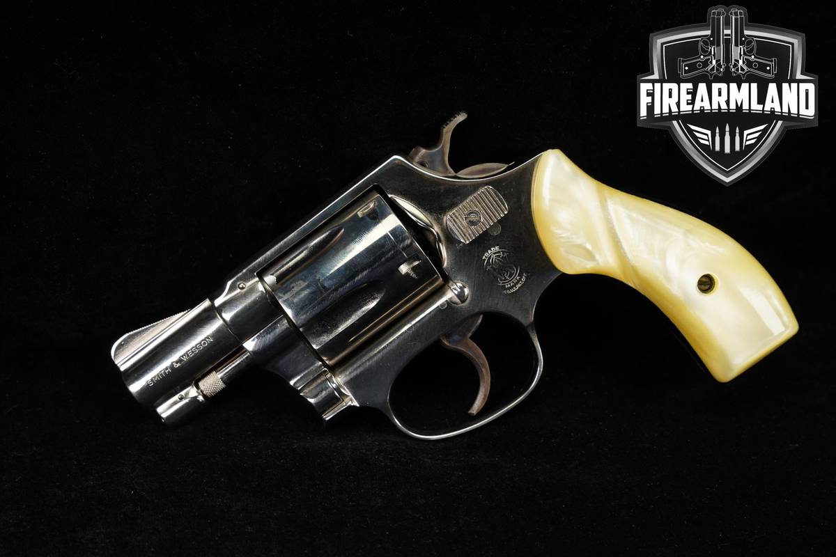 Smith & Wesson Model 37 Chiefs Special Airweight 38SPL 1.875" +ORIG BOX