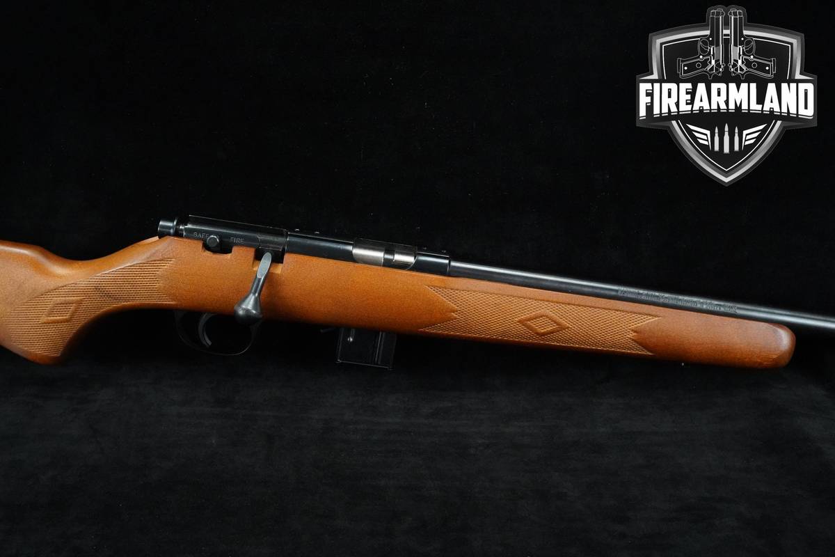 2005 Marlin Model 917V 17-HMR 22" Blued & Walnut 917-V +3 MAGS