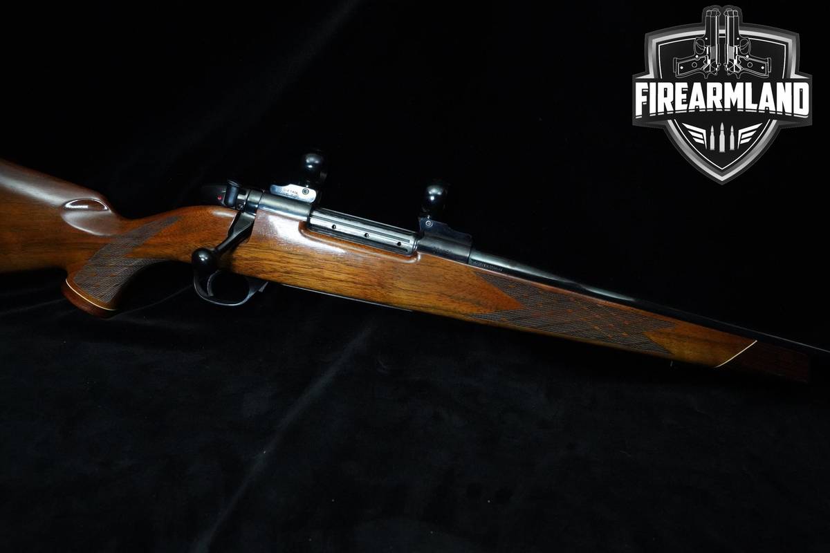 1973 Weatherby Mark V Deluxe Magnum 300 Wby Magnum 24" Blued Weatherby