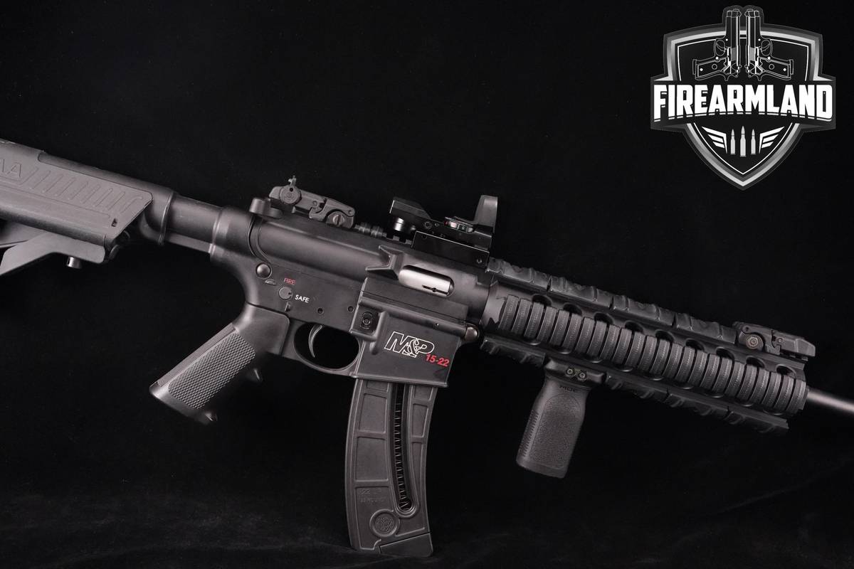 Smith & Wesson M&P 15-22 First Generation Quad-Rail 22LR 16" +OPTIC