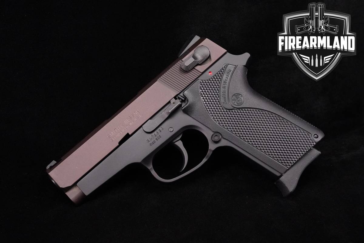 COLLECTOR Smith & Wesson S&W Model 908 9mm 3.5" +2 MAGS & ORIG CASE