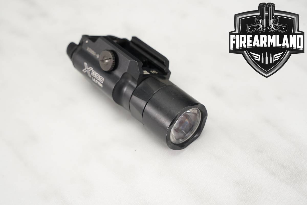 SureFire X300 Ultra X300U-B 1000 Lumens & 11,300 Candela Weapon Light X-300