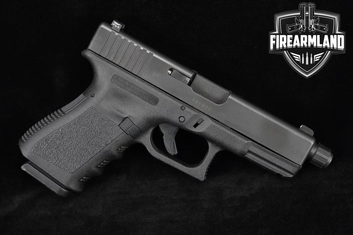 Glock 19 Gen3 Threaded Barrel 9mm Glock-19 G19 Gen-3 +3 MAGS & ORIG CASE