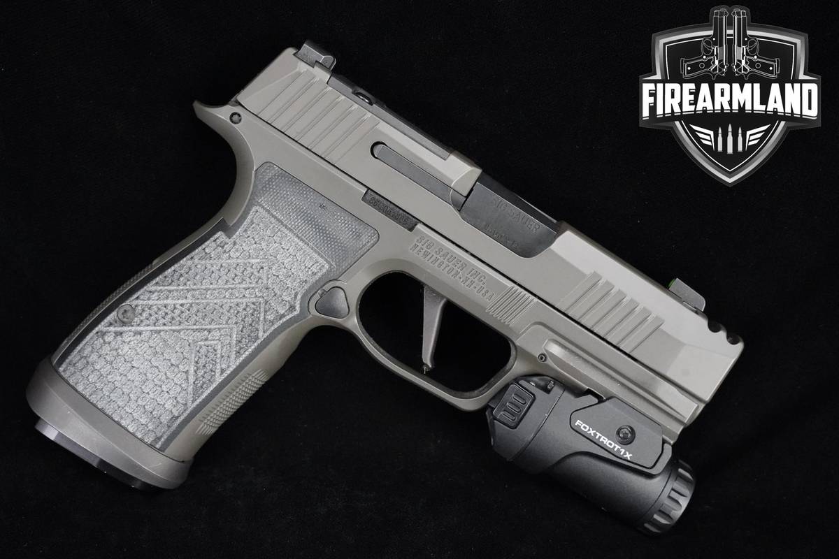 Sig Sauer P365 X-Macro Legion Compensated 9mm Sig-Sauer X-Macro +3 MAGS