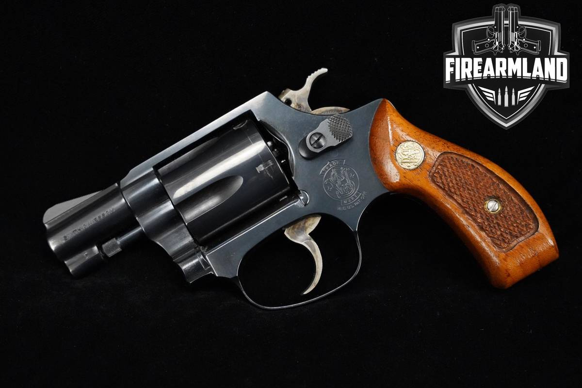 VINTAGE Smith & Wesson Model 36 Chiefs Special 38-Special 2" S&W 36 +OG BOX