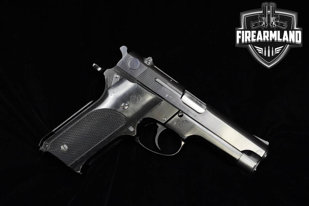 VINTAGE 1981 Smith & Wesson (S&W) Model 59 NO DASH 9mm 4" S&W 59 +2 MAGS
