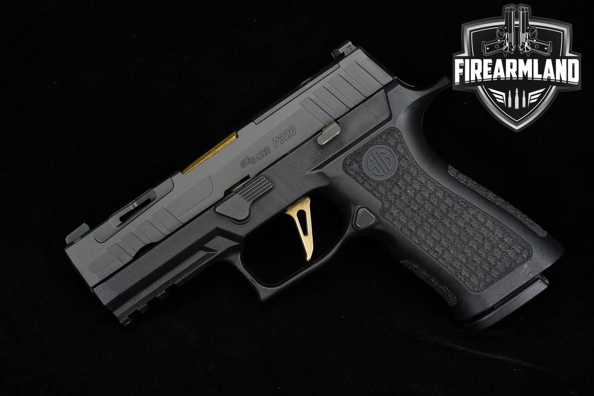 Sig Sauer P320 XCarry Spectre Custom Works 9mm 3.9" +2 MAGS & ORIG CASE