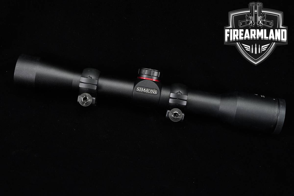 USED Simmons 22 Mag 4x32 Scope