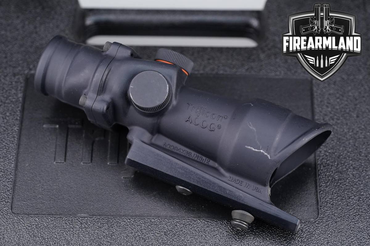 Trijicon ACOG 4x32 Self-Illuminated 5.56 Red Crosshair +ORIG CASE