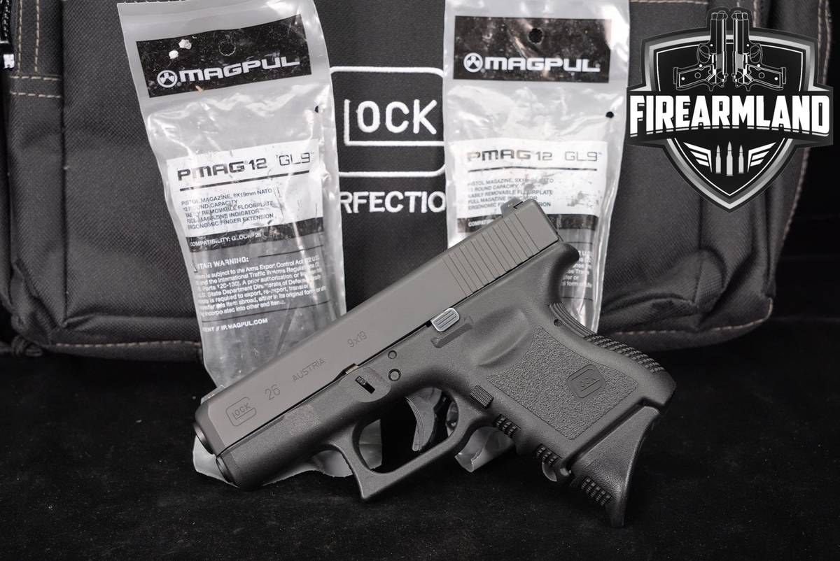 Glock 26 Gen3 G26 Gen 3 9mm 3.43" +THREE MAGS, CASE