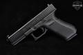 Glock G17 Gen5 Front Serrations 9mm Luger Black in Excellent Condition Image 4