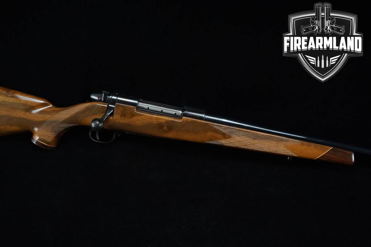 Weatherby Mark V Deluxe 300 Wby Magnum 26" High Gloss Blued Mk-5