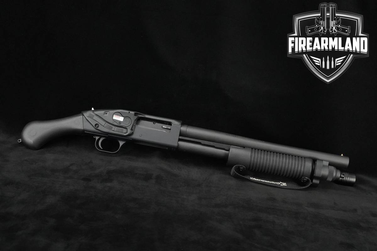 Mossberg 590 Shockwave Crimson Saddle 12-Gauge Mossberg 590 +Streamlight