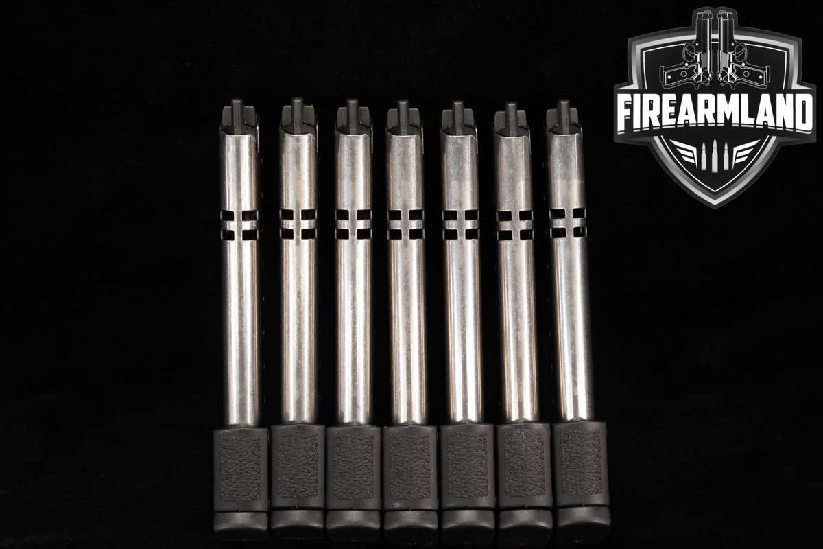 SEVEN (7) Sig Sauer P220 10-Round Magazines .45 ACP P-220 Mags