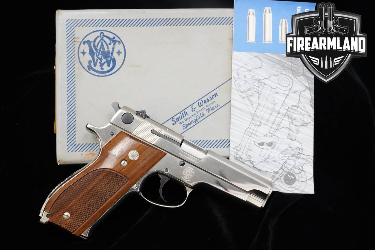 1979 Smith & Wesson (S&W) Model 39-2 9mm 4" Nickel Plated S&W 39-2 ORIG BOX