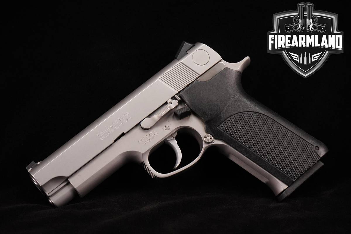 Smith & Wesson (S&W) Model 1076 10mm 4.25" Stainless Steel S&W 1076 DA/SA